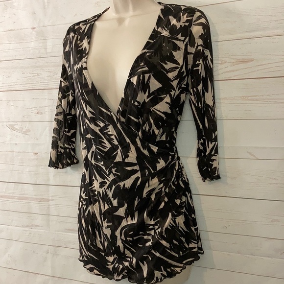 Diane Von Furstenberg Sz S Silk Deep V-Neck Blouse Office Siren - Picture 5 of 10